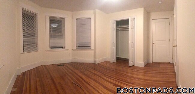 Building Photo - 24 Lexington Terrace