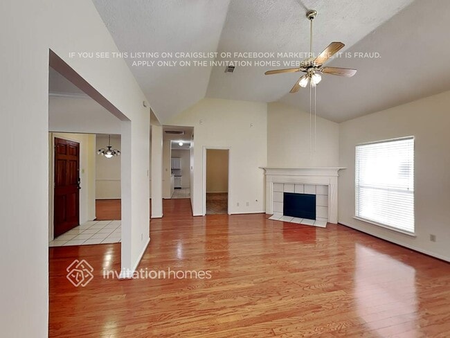 Foto del edificio - 16023 Mountain Shadows Dr