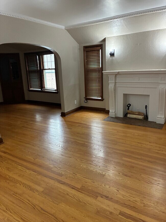 Sala de estar - 3164 N 55th St