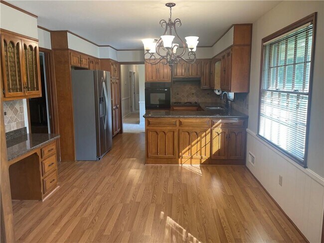 Foto del edificio - 5416 N Richland Creek Rd