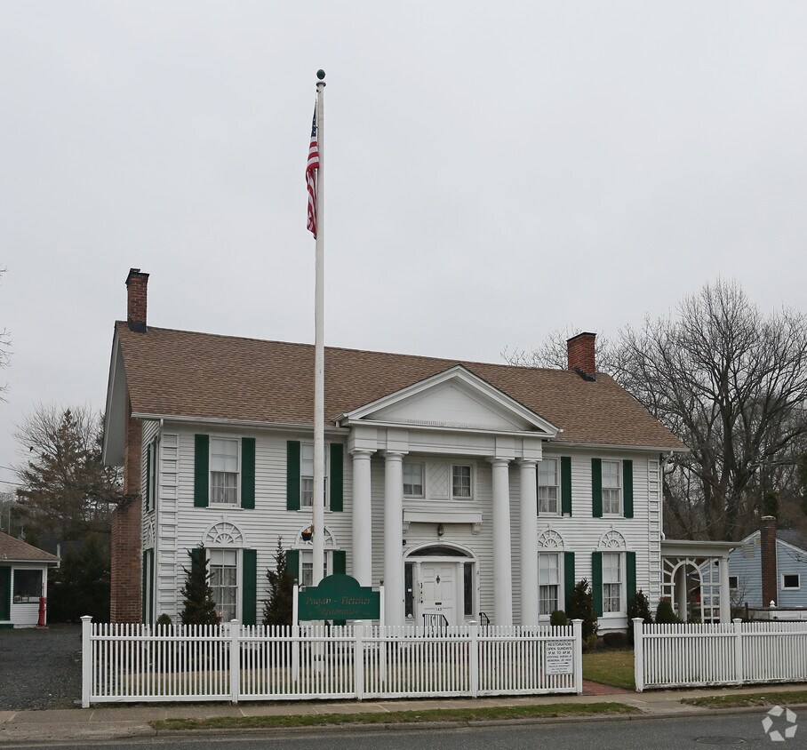 Primary Photo - Pagan Fletcher House Apartments