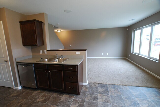 Foto del edificio - RARE OPPORTUNITY! 3 Bed 2.5 Bath home on t...