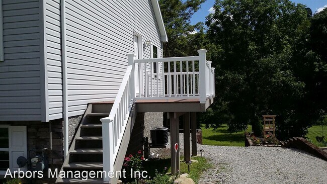 Building Photo - 3676 Finleyville Elrama Rd