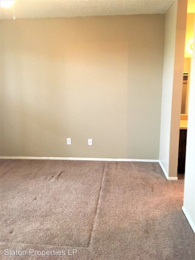 Building Photo - 2 br, 2 bath Apartment - 1355 Woodrow Road