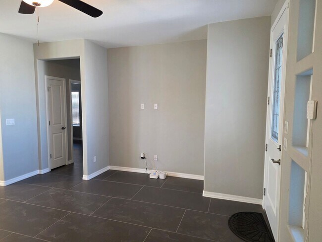 Building Photo - Beautiful new build-Never been lived in with pull through 3 car garage in Fort Mohave AZ