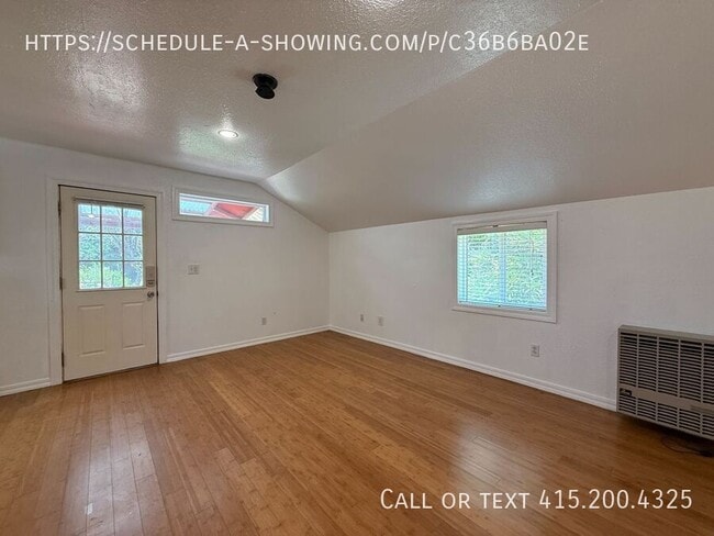 Building Photo - 39 Paddon Rd