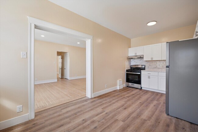 Photo - 6202 Wayne Ave Apartment