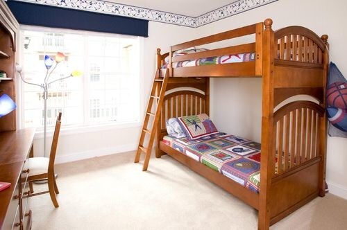 Building Photo - 15 S Van Brunt St