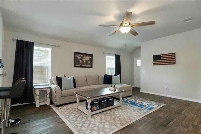 Building Photo - 104 Dunlin Ln