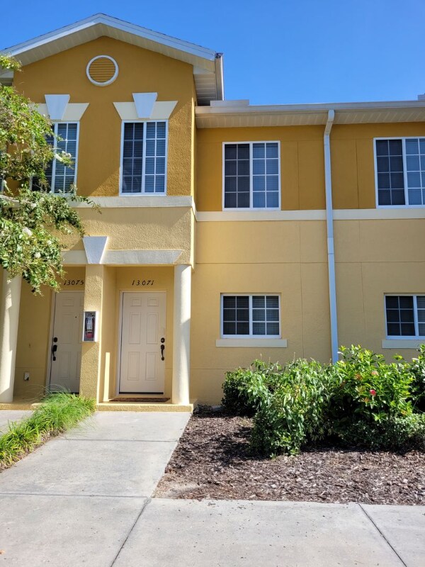 Foto principal - 13071 Tiger Eye Dr