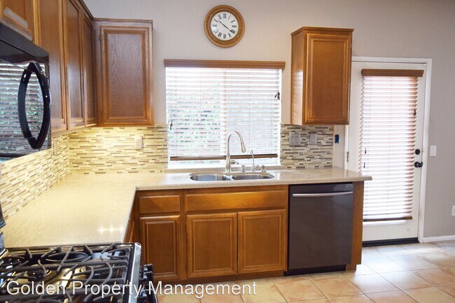 Building Photo - 3 br, 2.5 bath House - 1308 Battle Creek Rd