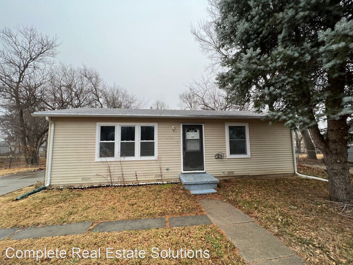 2 br, 1 bath House 1521 Custer St House Rental in Junction City, KS