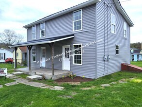 Building Photo - 3302 46th St