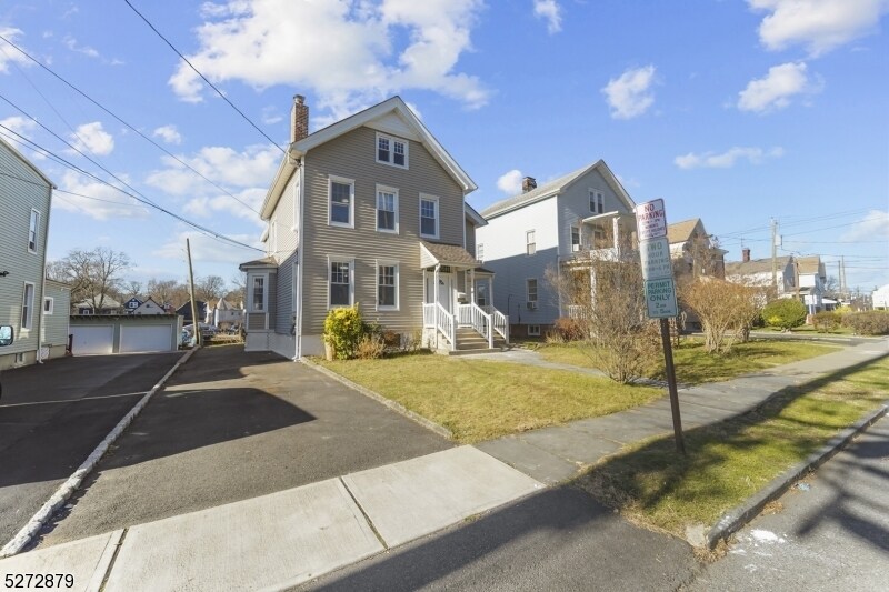 Primary Photo - 90 Thomas St