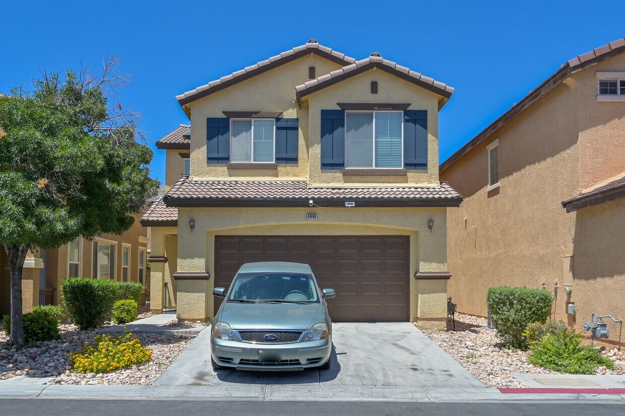 Primary Photo - NW 3 bedroom!! Community Pool!! Playground...