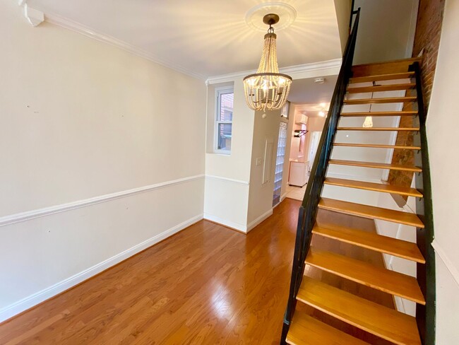 Building Photo - Lovely Two-Bedroom Fells Point Home w/ Pri...