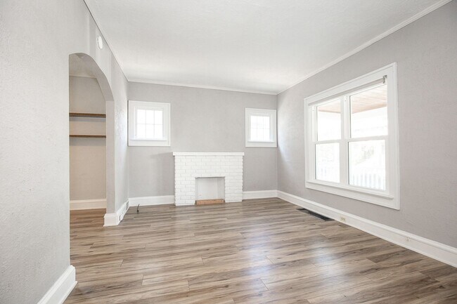 Foto del edificio - 3 Bedroom Lakewood Single House!