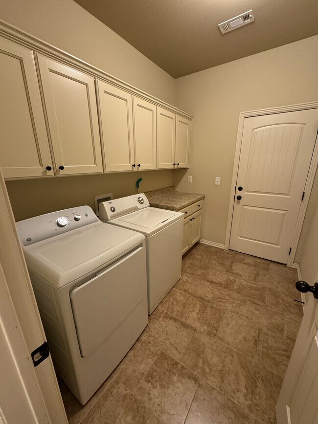 Foto del edificio - 4157 W Bradstreet Ln