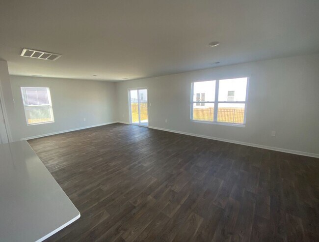 Building Photo - AVAILABLE SOON!!