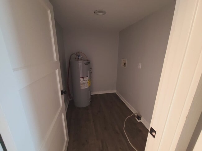 Building Photo - Introducing a newly remodeled 3-bedroom, 2...