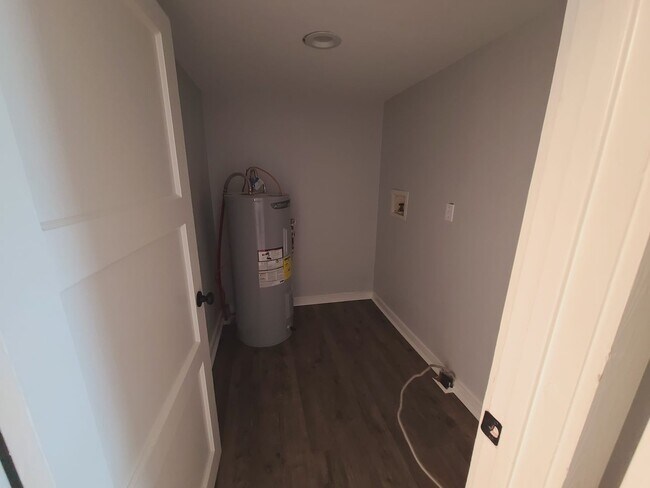 Foto del edificio - Introducing a newly remodeled 3-bedroom, 2...