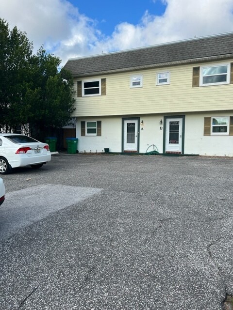 Estacionamiento fuera de la calle - 2163 Alicia Dr