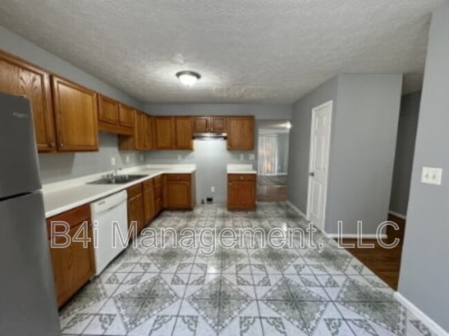 Building Photo - 2039 Marbut Trce