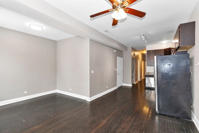 Foto del edificio - 2642 W Potomac Ave
