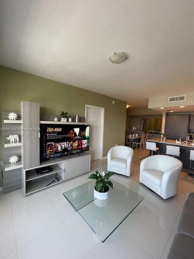 Foto del edificio - 7661 NW 107th Ave