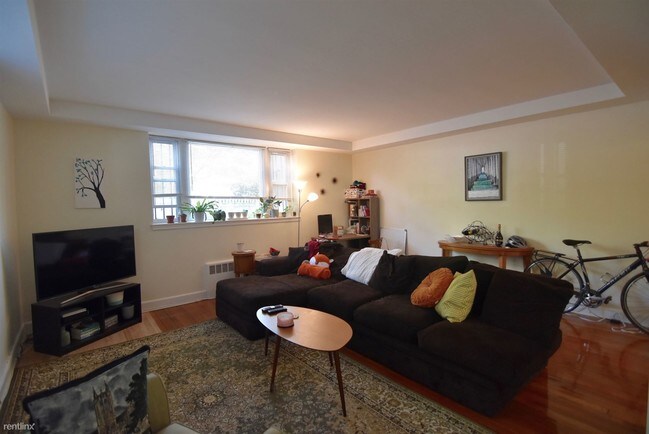 Foto del edificio - 1527 Beacon St
