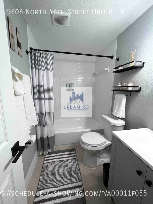 Foto del edificio - 9606 N 46th St