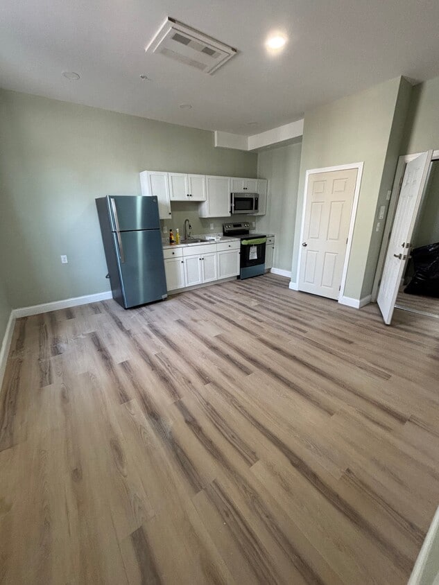 Photo - 110 8th St (New Bedford, MA)