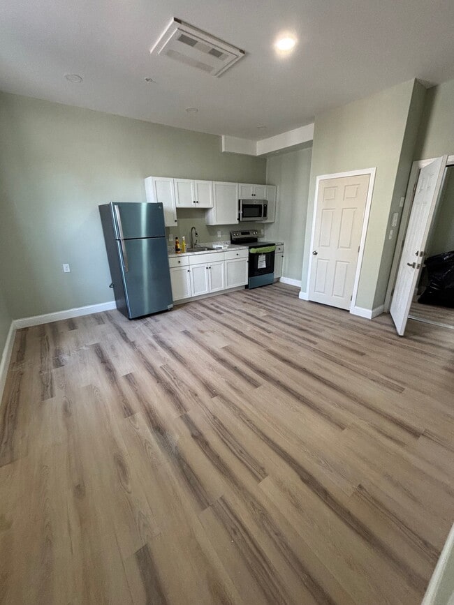 Photo - 110 8th St Apartment