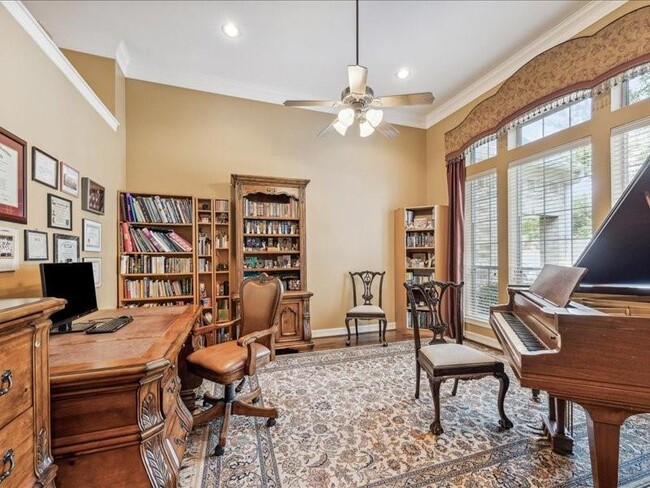 Foto del edificio - 1603 Lake Charlotte Ln
