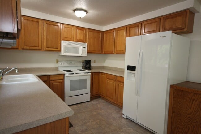 Building Photo - Updated Photos Coming Soon - Fantastic Tri-level Home on a Huge Lot