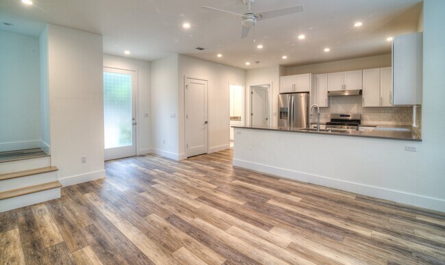 Building Photo - 3111 Walling Dr