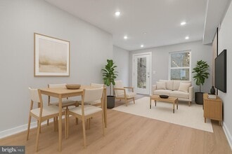 Building Photo - 1432 Ogden St