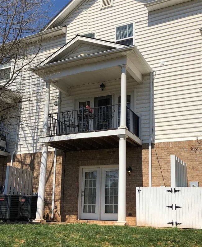 Building Photo - 357 Quarry Rd