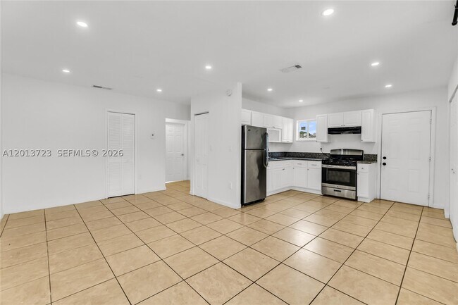 Foto del edificio - 3632 NW 194th St