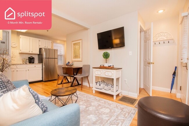 Building Photo - Private room in 2 bedroom Cambridge Apartm...