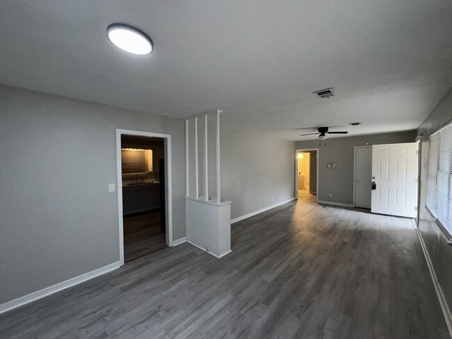 Photo - 1126 Barbara Ann Dr House