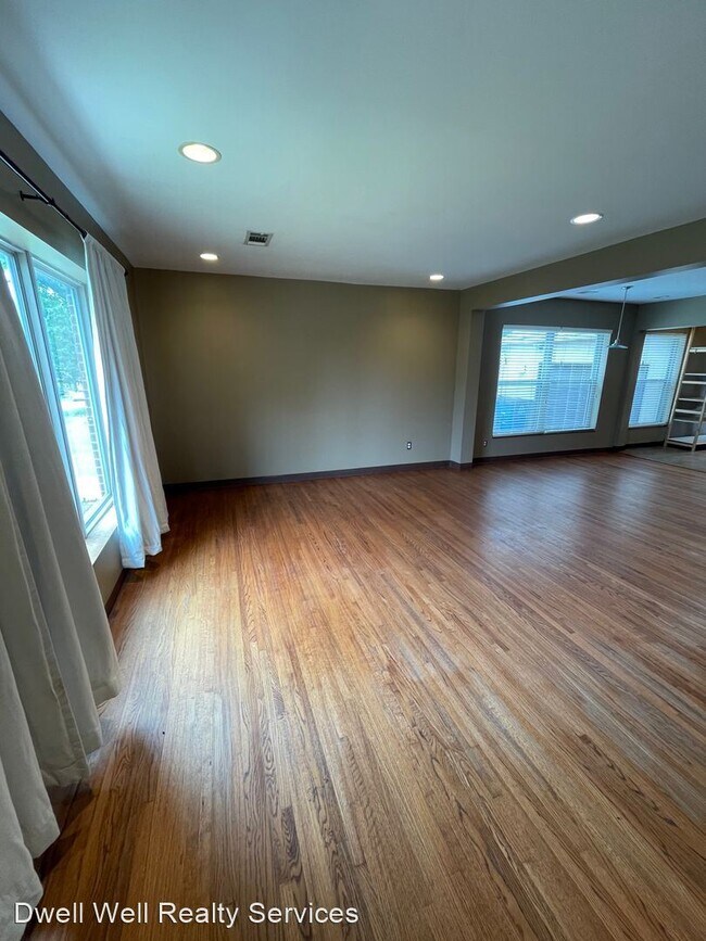 Foto del edificio - 2 br, 1 bath House - 2257 S Florence Ave