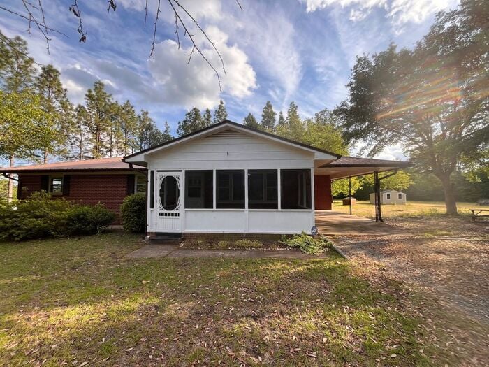 Primary Photo - 825 Quewhiffle Rd