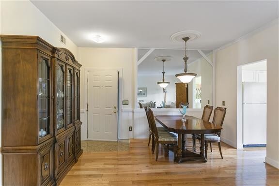 Foto del edificio - 207 Boxmere Pl