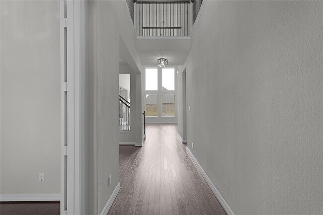 Building Photo - 6026 Lake Bridge Ln