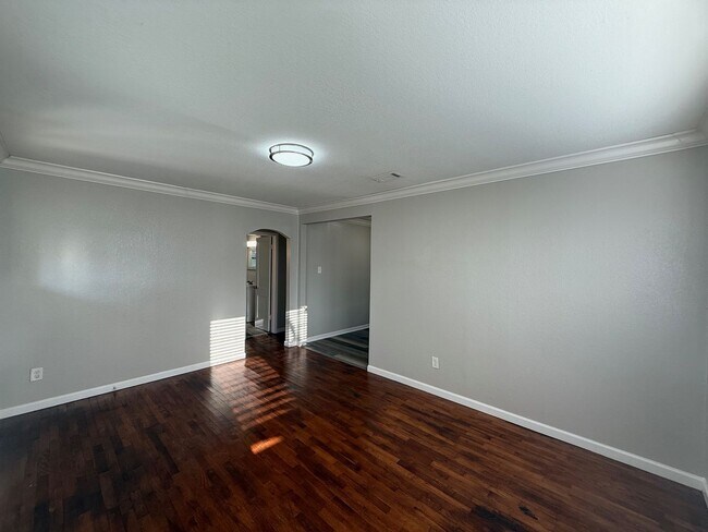 Building Photo - 1210 Thelma St