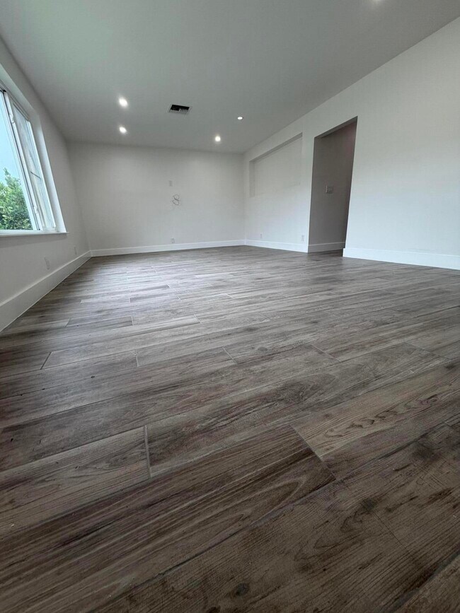 Foto del edificio - 6530 Hayes St