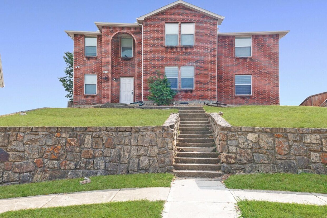 Primary Photo - 1352 Dawson Way