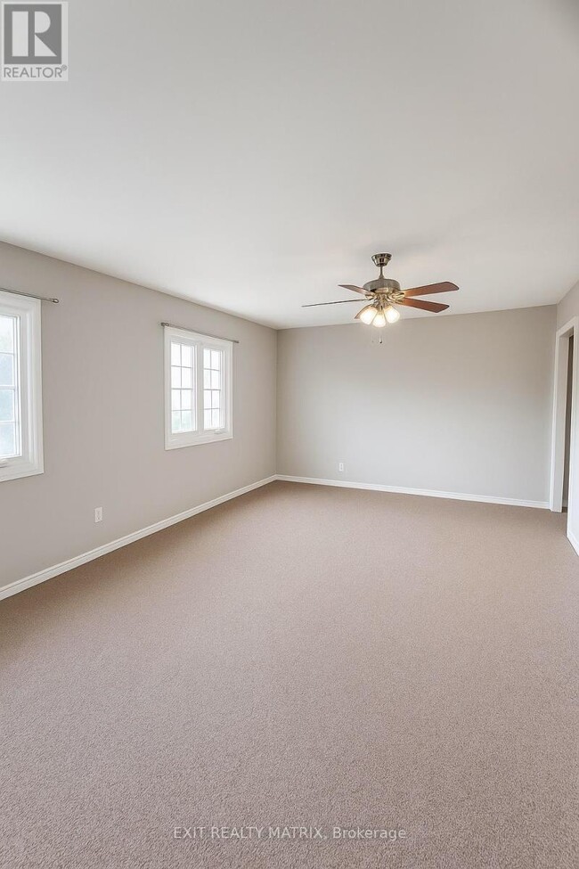 Building Photo - 1384 Chatelain Ave