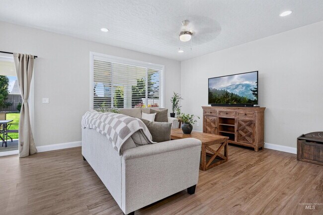 Foto del edificio - Beautiful South Meridian Home